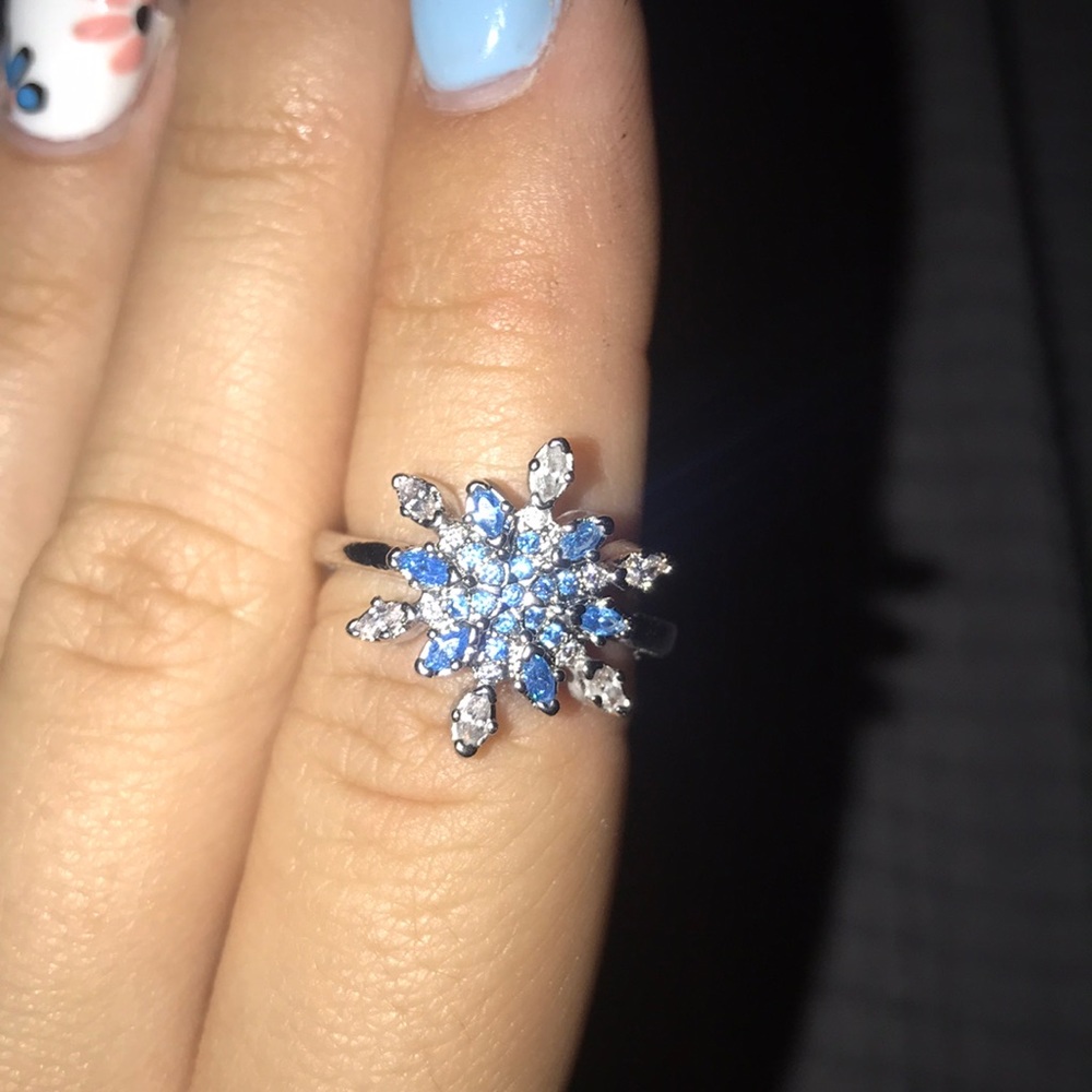 Snowflake ring